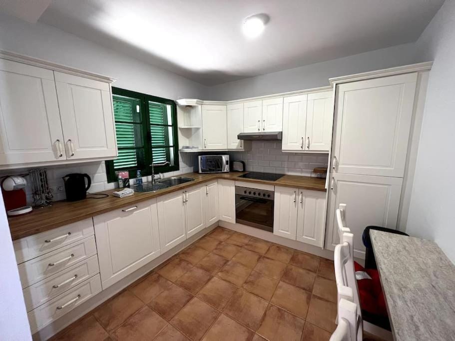 The Sallies - 3 bedroom villa with private pool House in Puerto del Carmen