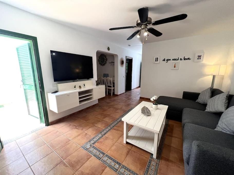 The Sallies - 3 bedroom villa with private pool House in Puerto del Carmen