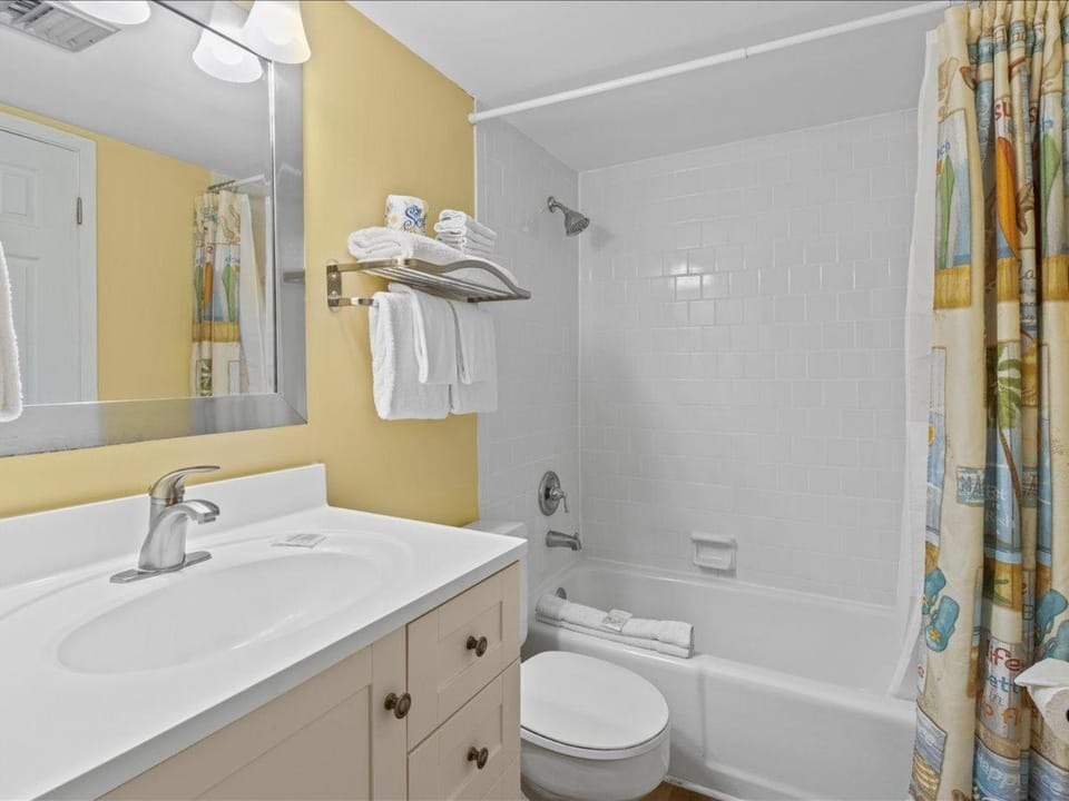 Holiday Surf and Racquet Unit 719 House in Destin