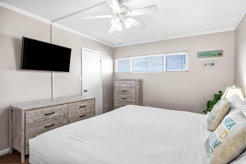 Holiday Surf and Racquet Unit 709 House in Destin
