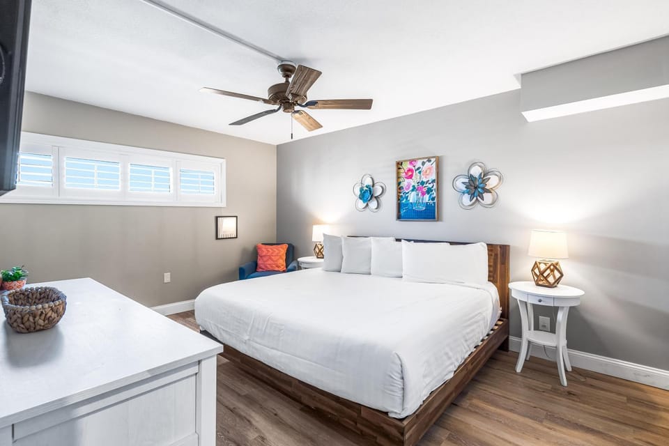Holiday Surf and Racquet Unit 706 House in Destin