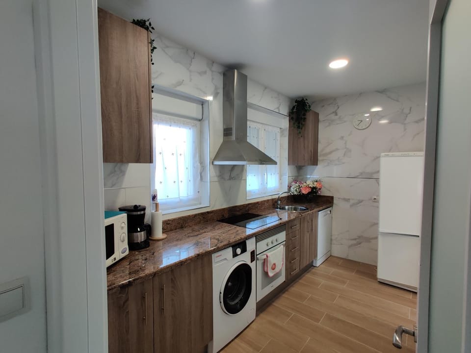 Kitchen or kitchenette