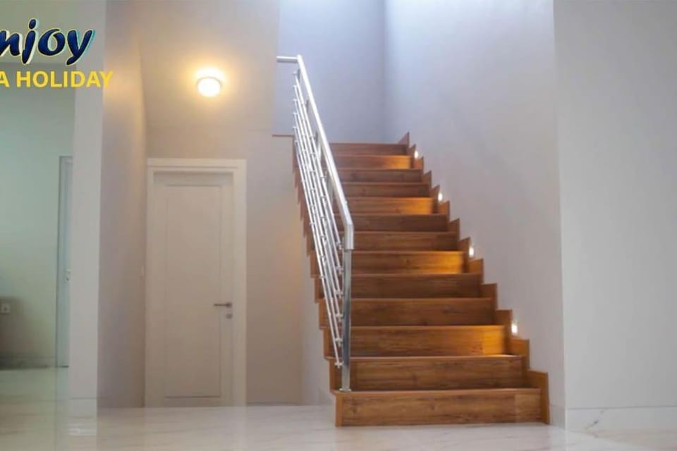 Alulu Luxury Residence - Three Bedroom Villa House in West Java
