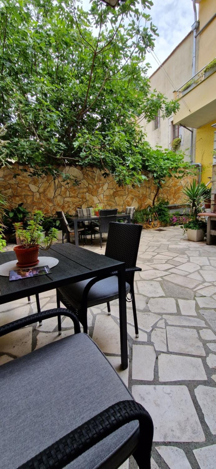 Patio, Garden, Garden, Seating area