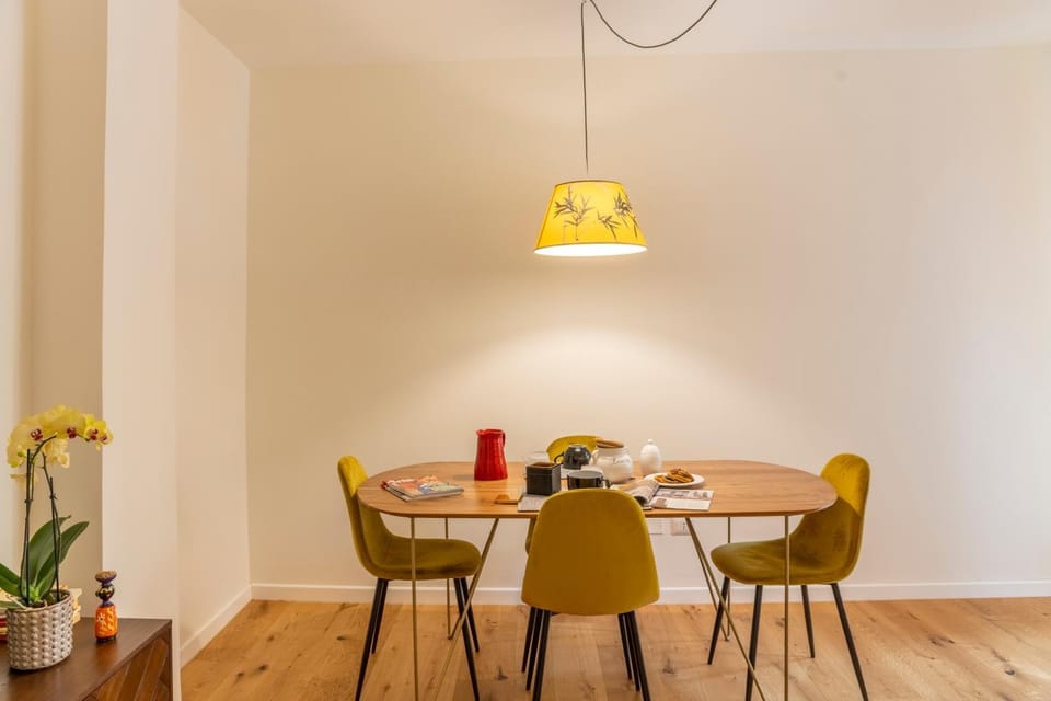 Food and drinks, Dining area, Food