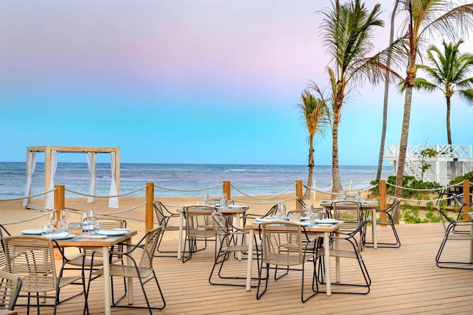 Restaurant/places to eat, Beach