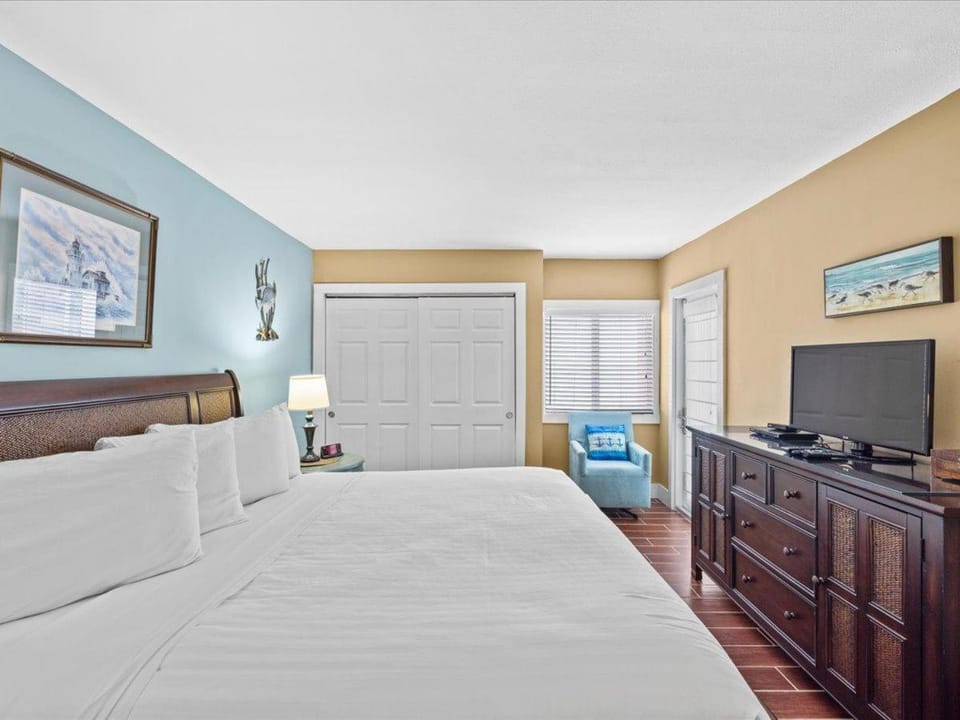 Holiday Surf and Racquet Unit 510 House in Destin