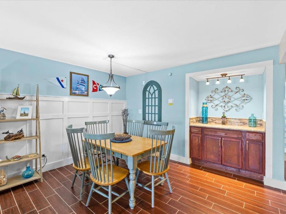 Holiday Surf and Racquet Unit 510 House in Destin