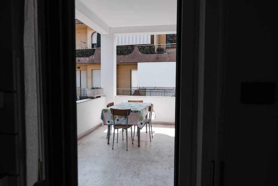 Patio, View (from property/room), Balcony/Terrace, Living room, Seating area, Dining area