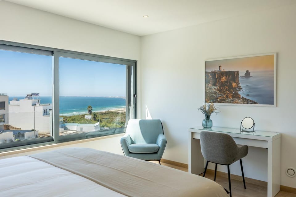 Bed, Natural landscape, View (from property/room), Photo of the whole room, Bedroom