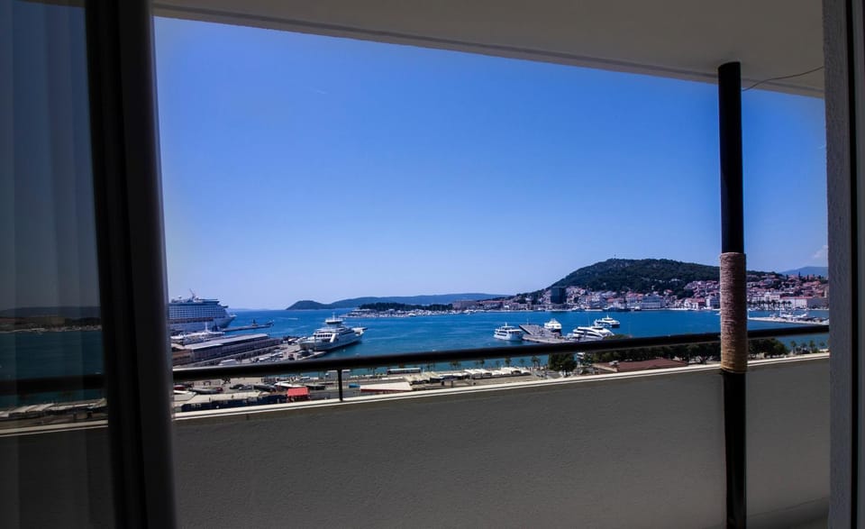 City view, Landmark view, Sea view