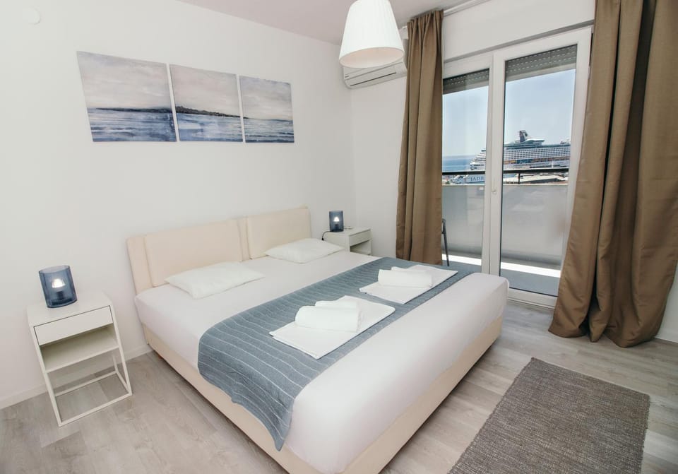 View (from property/room), Bedroom, Sea view