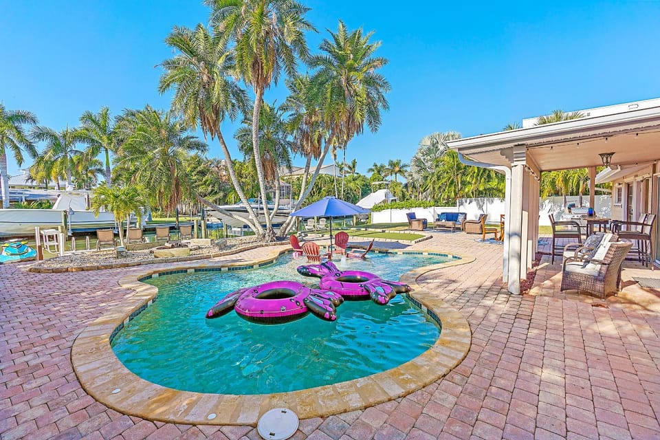 Decked Out on Marbury House in Longboat Key
