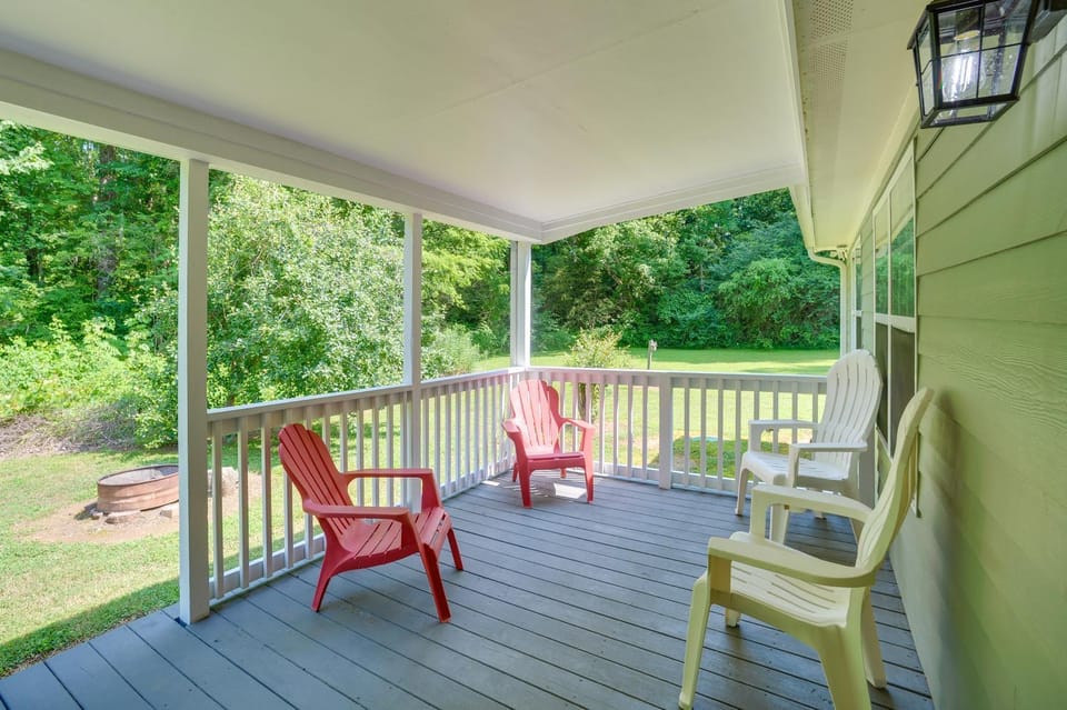 Guntersville Lake House: Boat Ramp Access! House in Alabama