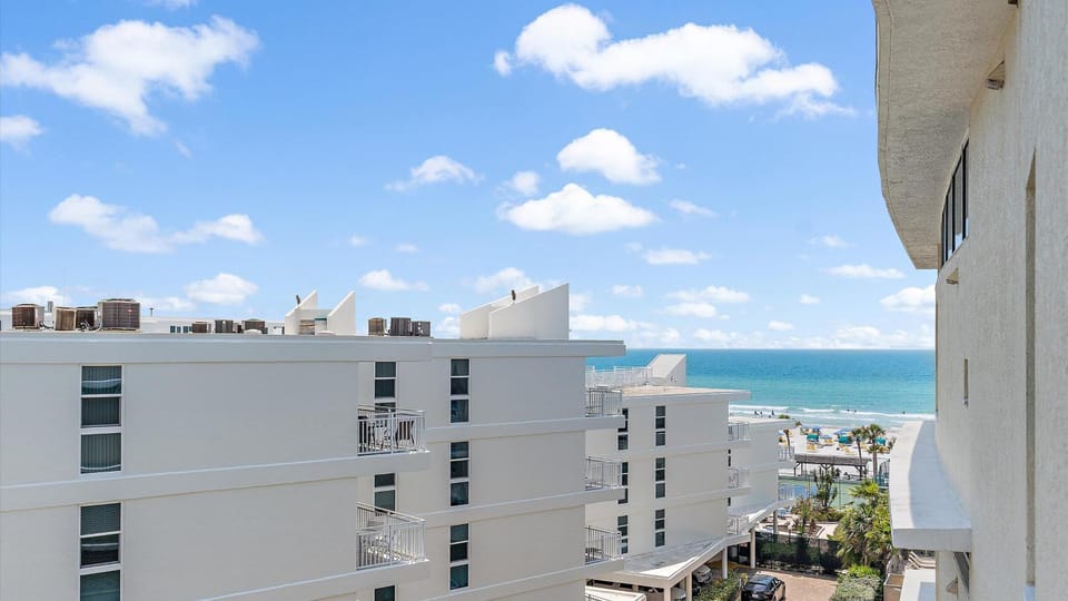 Crescent Siesta Key Charmer Apartment in Siesta Beach