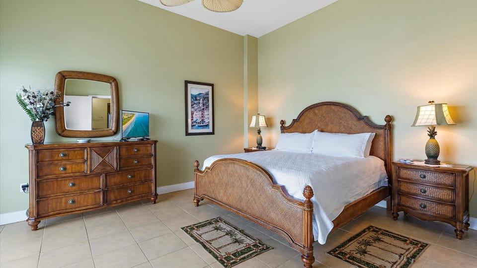 Crescent Siesta Key Charmer Apartment in Siesta Beach
