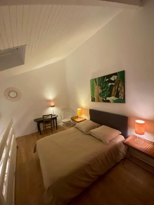 Bed, Photo of the whole room