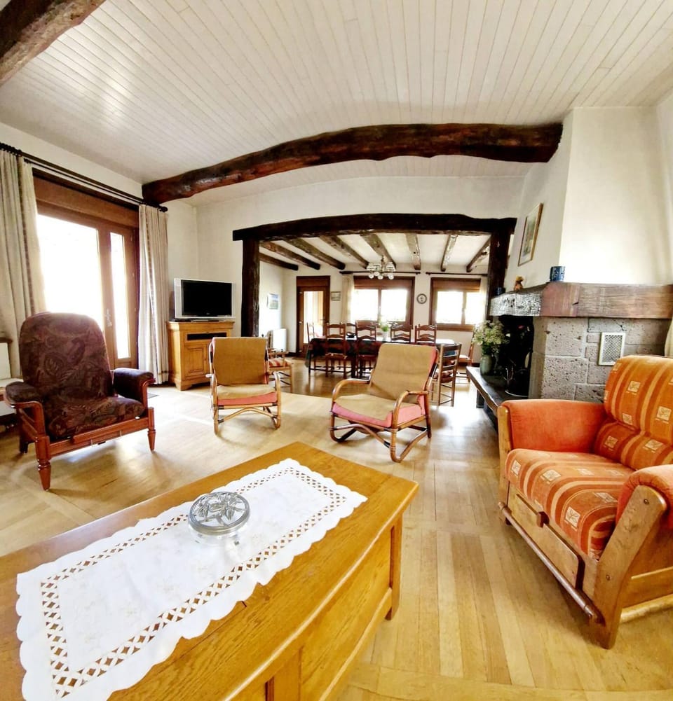 Communal lounge/ TV room, Living room