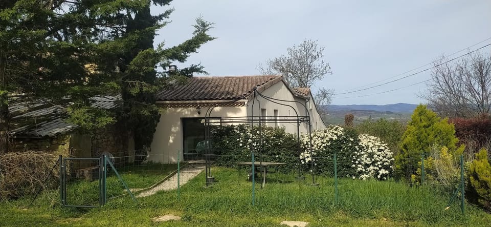 Patio, People, BBQ facilities, Garden, View (from property/room), Photo of the whole room, Guests, Garden view, children, Family, dishwasher, heating, locker, toaster, washing machine