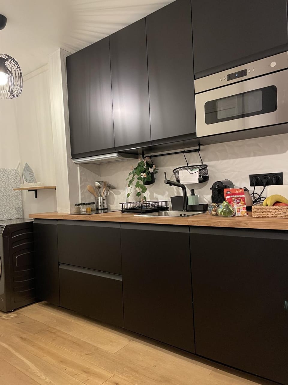Coffee/tea facilities, minibar, toaster