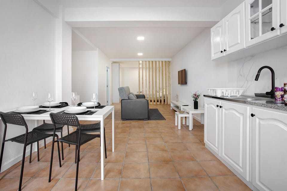 Property building, Kitchen or kitchenette, Living room