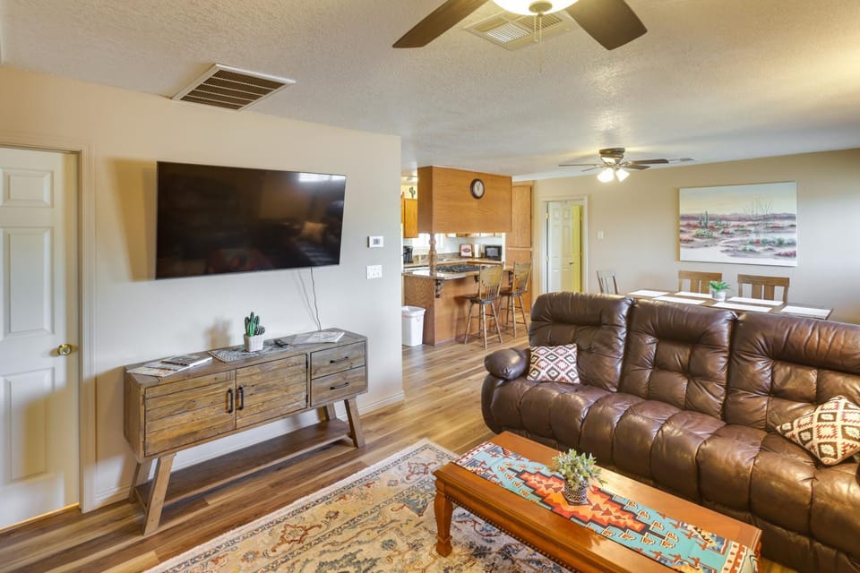 Dog-Friendly Bullhead City Home - Walk to Beach! House in Bullhead City