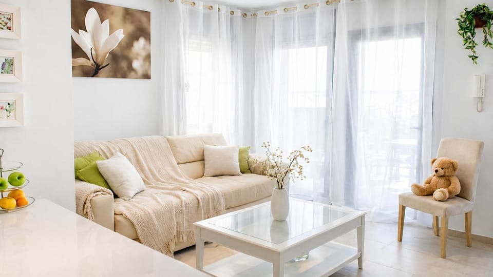 Living room, pet friendly