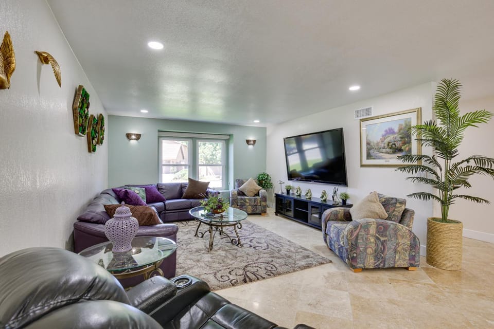 Luxe Family Home in Bonita w/ Private Pool & Spa! House in Bonita