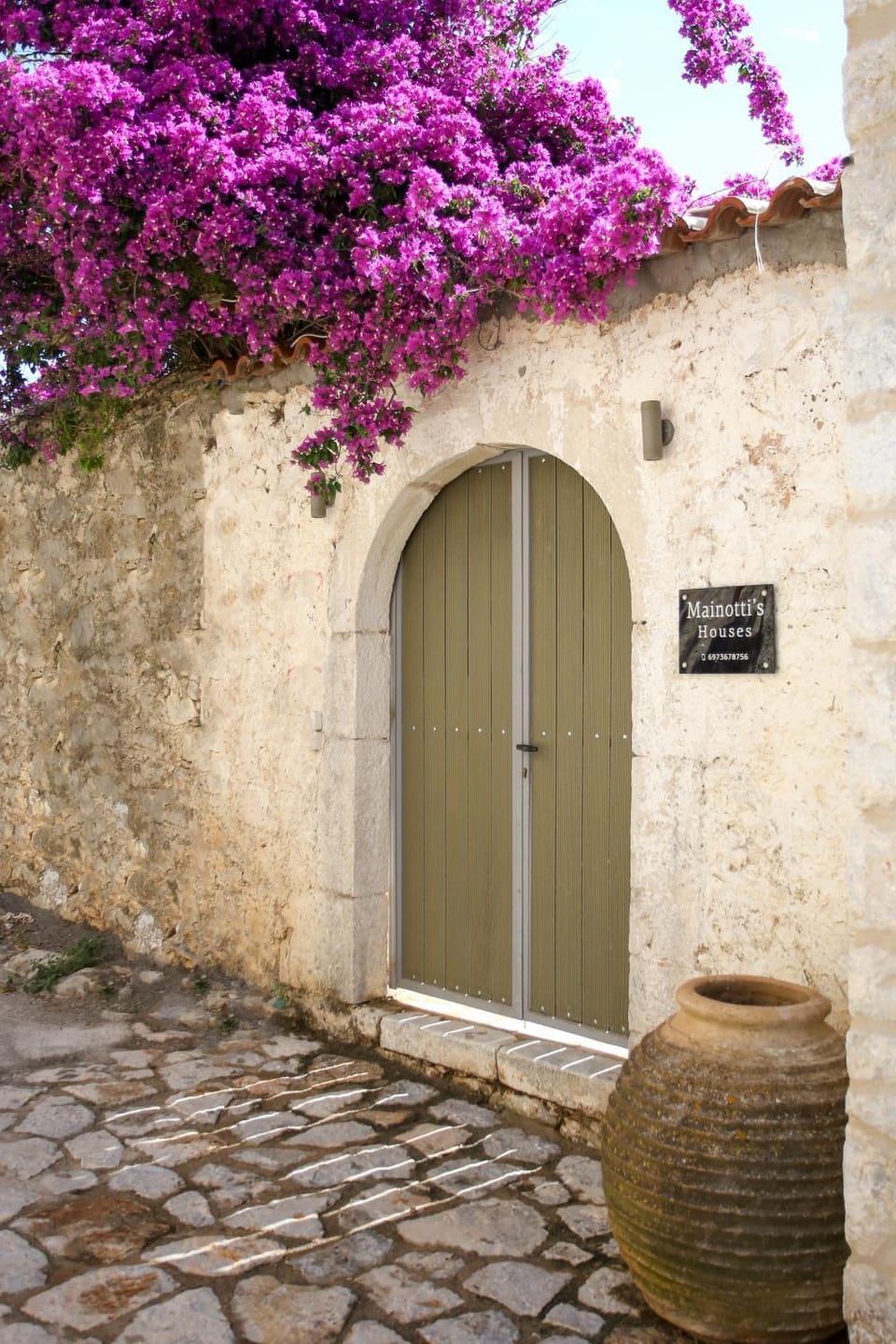 Mainotti's house with balcony Apartment in Peloponnese Region