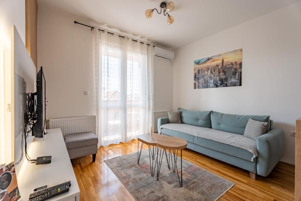 TV and multimedia, Living room, Decorative detail