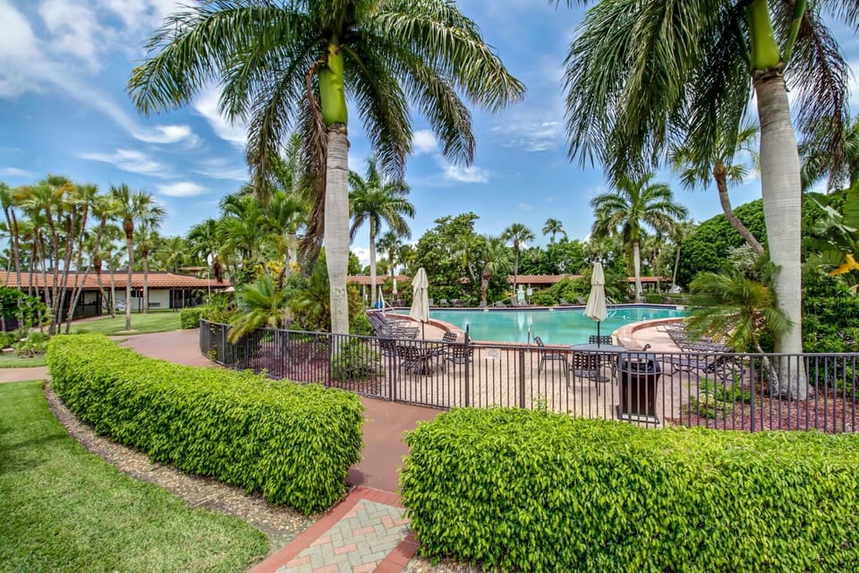 Marina Paradise Apartment in Collier County