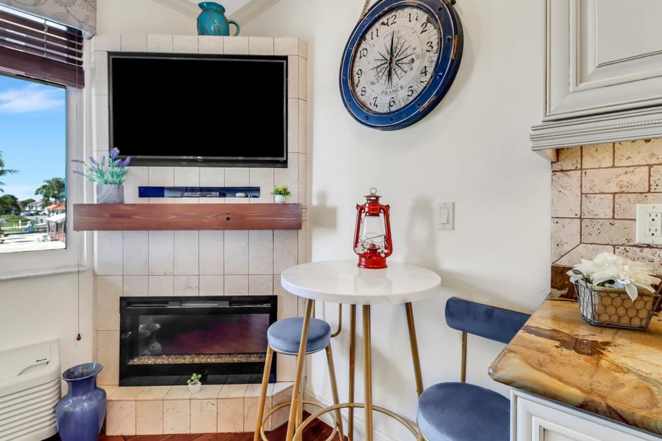 Marina Paradise Apartment in Collier County