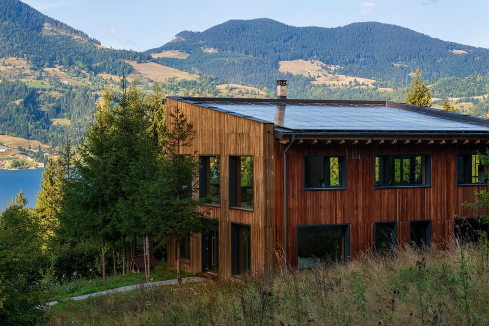 Property building, Nearby landmark, Day, Natural landscape, Lake view, Mountain view