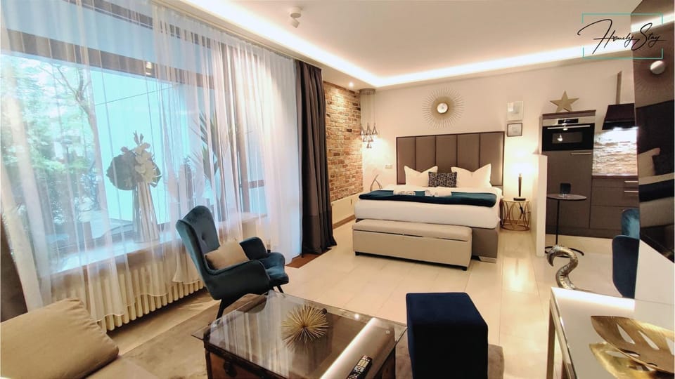 Bed, Living room, Bedroom, hair dresser