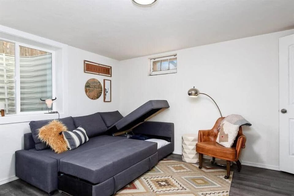 #StayinMyDistrict Twin Falls Pendleton Chic Suite Apartment in Twin Falls