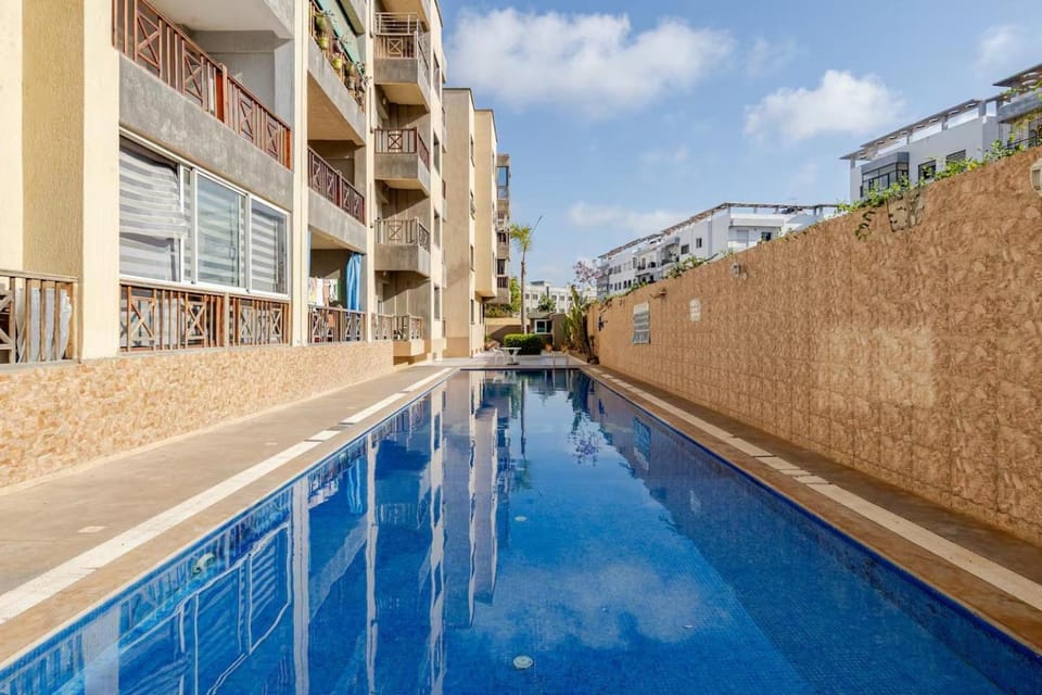 Swimming pool, Swimming pool