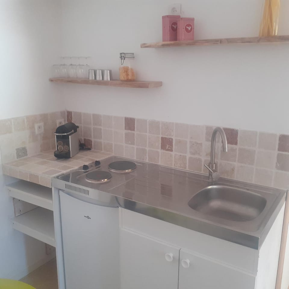 Studio avec piscine Apartment in Catalonia