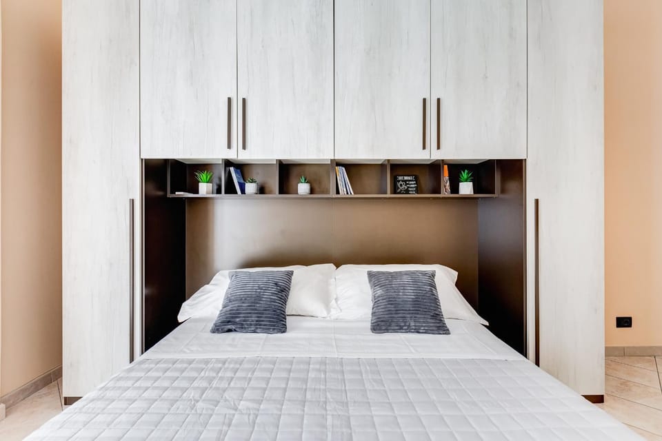 Bed, Photo of the whole room, Bedroom, wardrobe