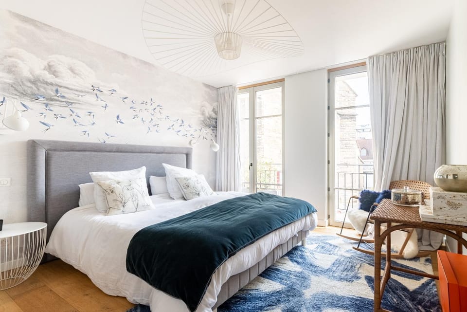 LE BOSTON - Hypercentre - 150 M 2- 7 Guest Apartment in Dijon