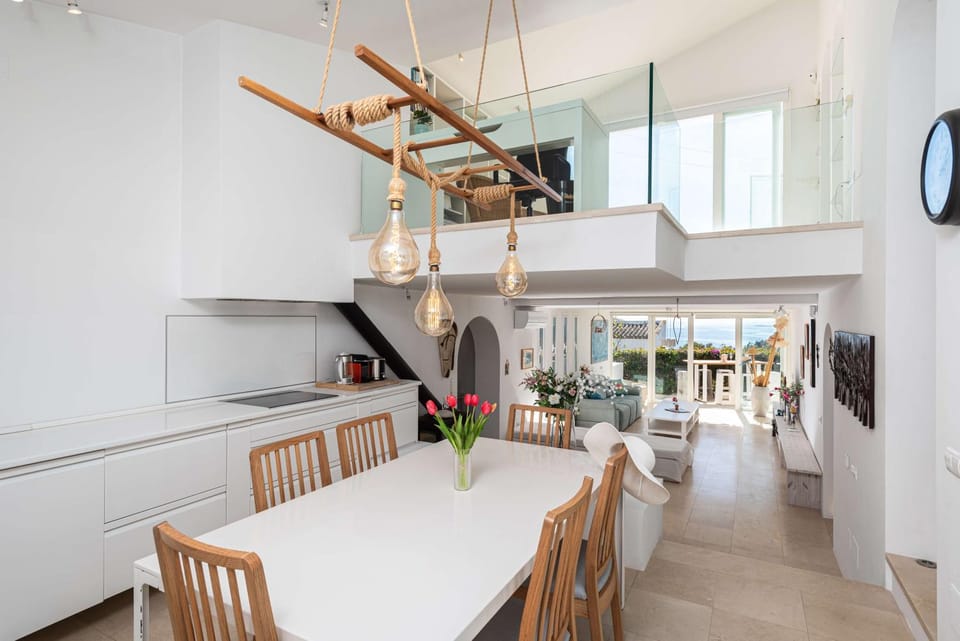 Kitchen or kitchenette, Living room, Dining area
