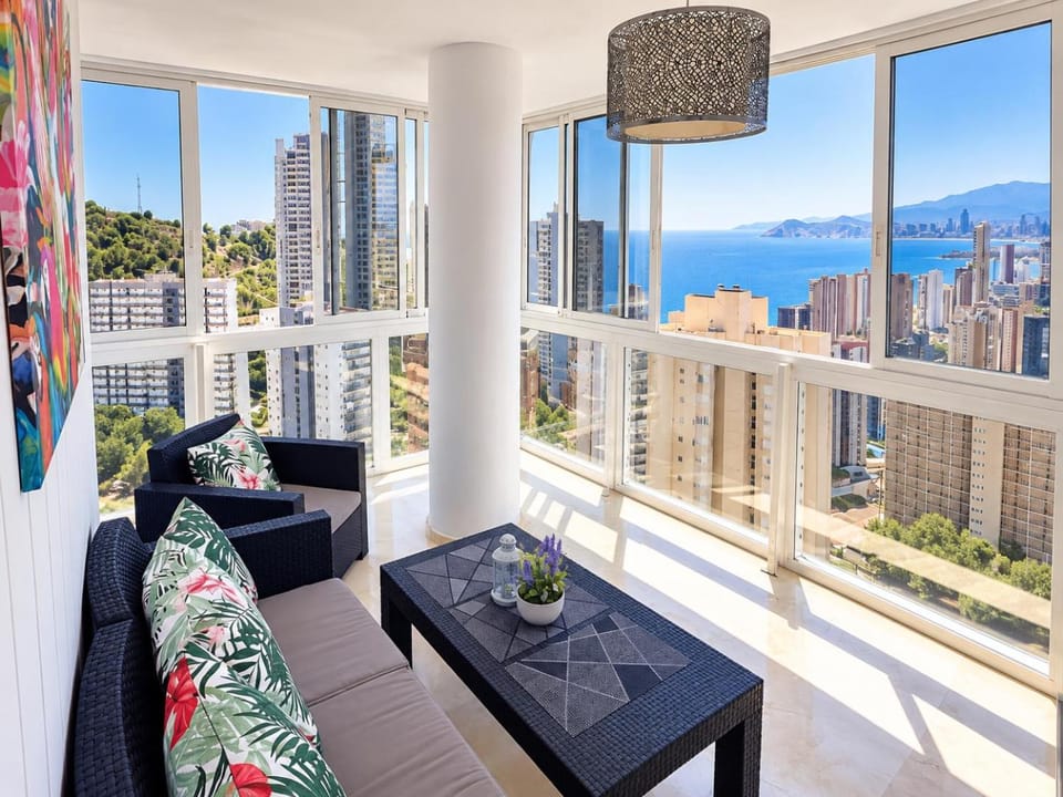 City view, Mountain view, Sea view