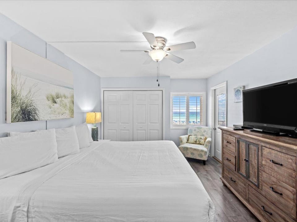 Holiday Surf and Racquet Unit 307 House in Destin