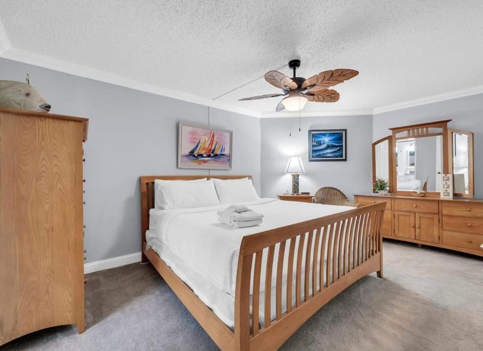 Holiday Surf and Racquet Unit 313 House in Destin