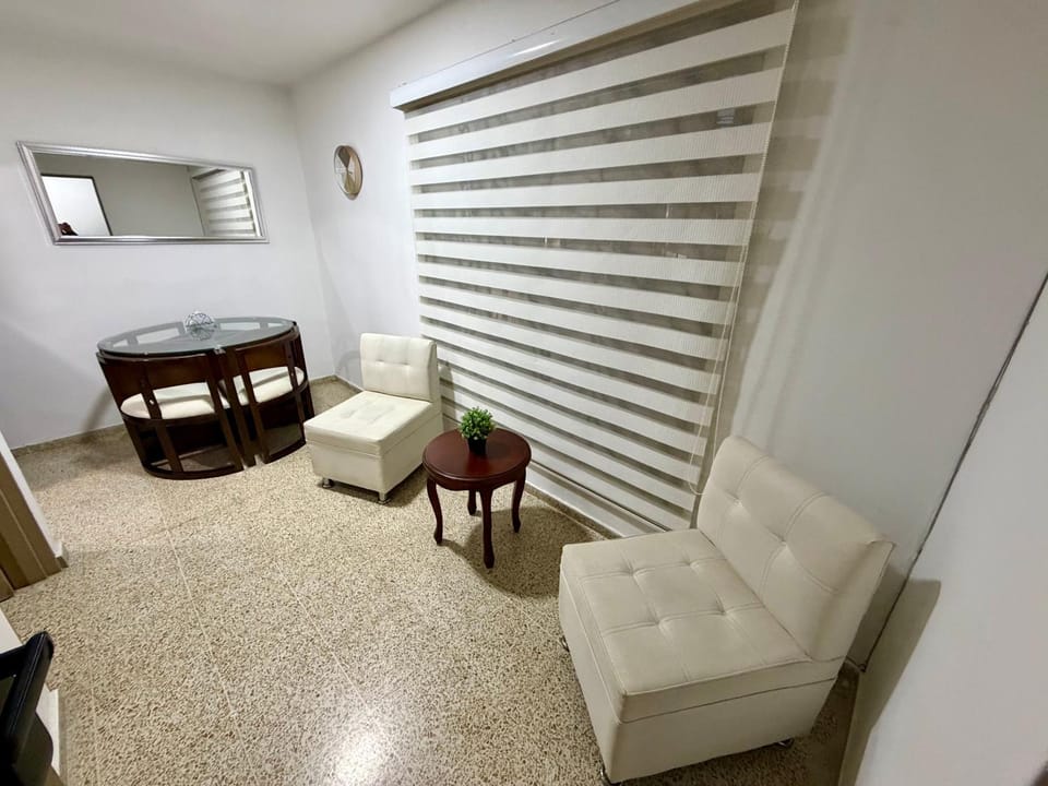 Apartamento en laureles con excelente ubicación Apartment in Medellin