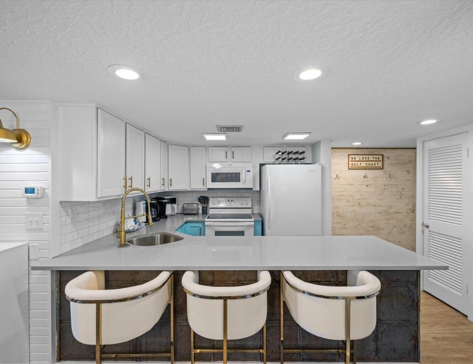 Holiday Surf and Racquet Unit 321 House in Destin