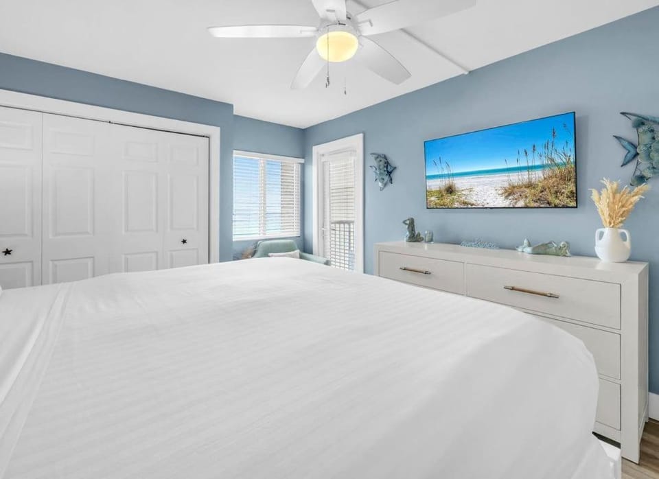 Holiday Surf and Racquet Unit 404 House in Destin