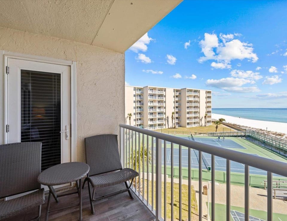 Holiday Surf and Racquet Unit 404 House in Destin