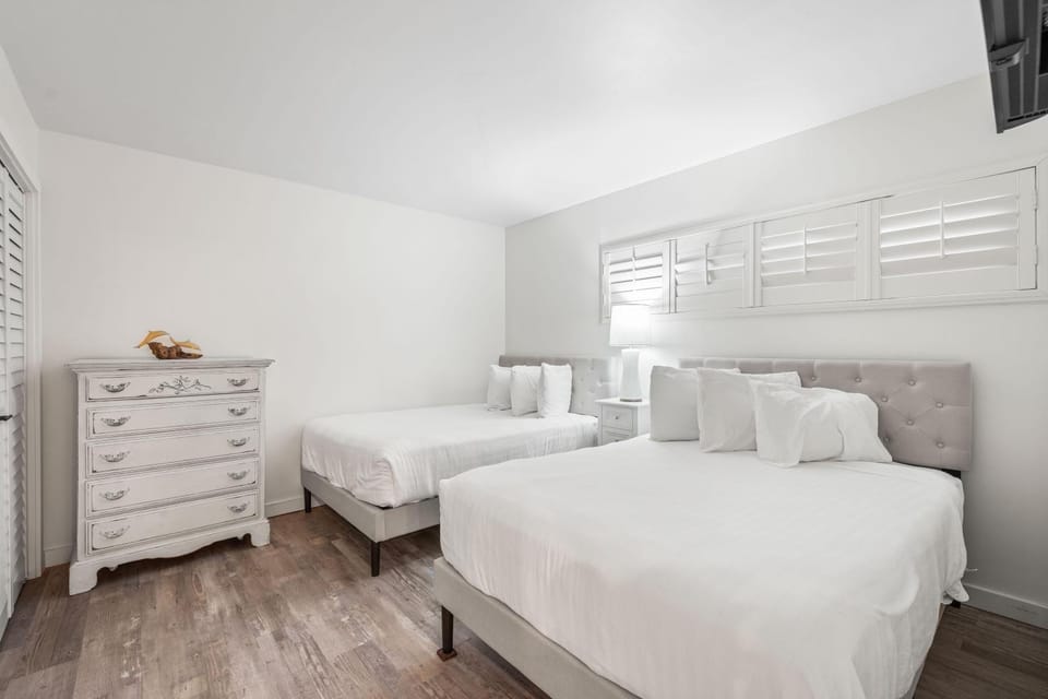 Holiday Surf and Racquet Unit 517 House in Destin