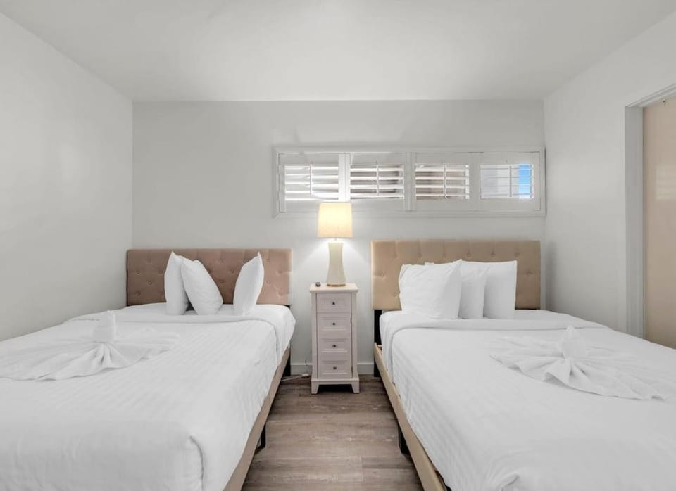 Holiday Surf and Racquet Unit 517 House in Destin
