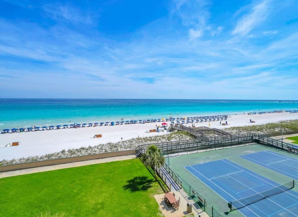 Holiday Surf and Racquet Unit 520 House in Destin